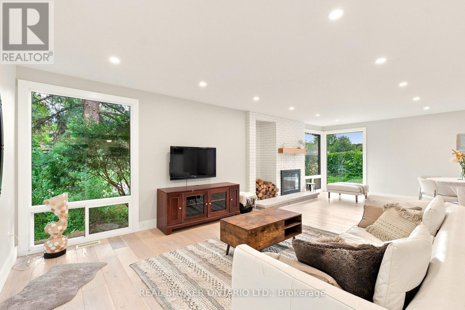 2021 WOODGLEN CRESCENT - 5