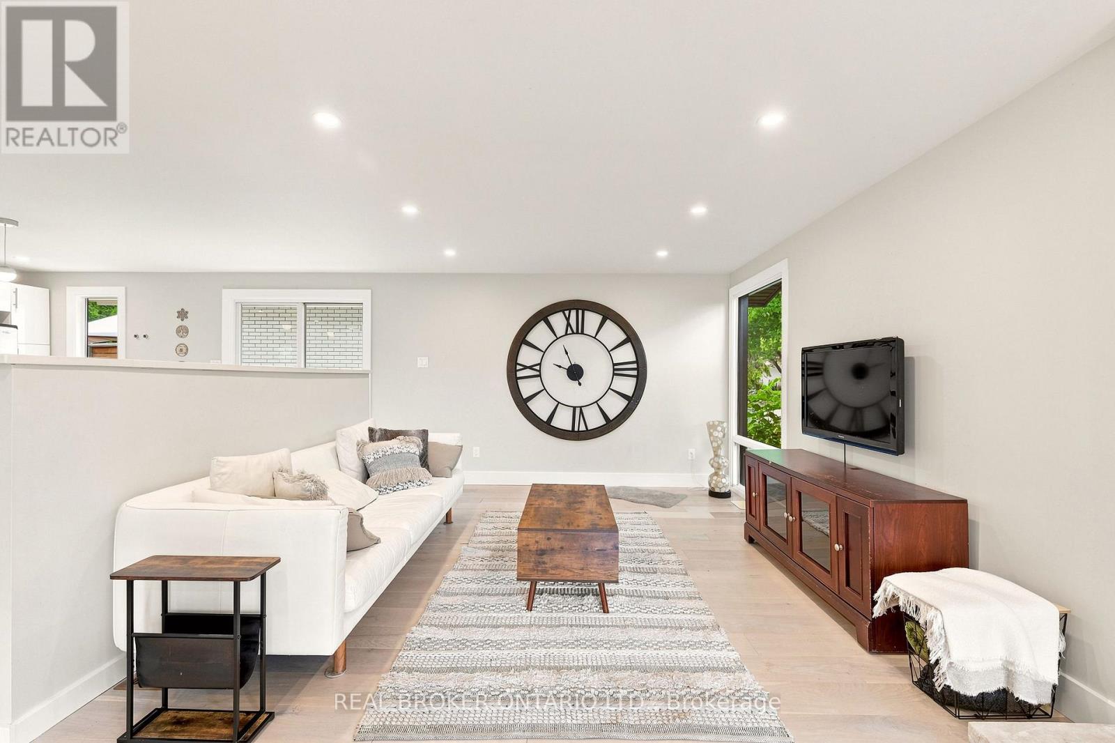 2021 WOODGLEN CRESCENT - 8