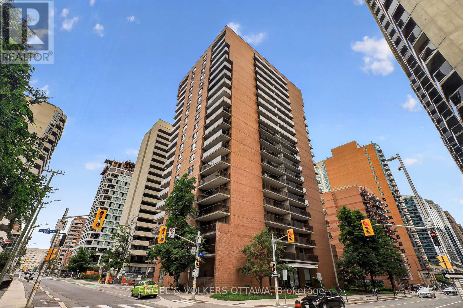#1007 475 LAURIER AVENUE W - 1
