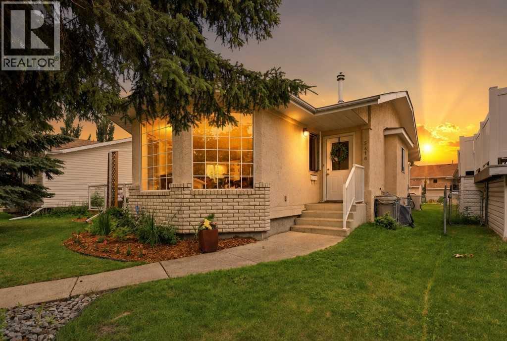 Listing photo – 5418 46 Street, Lacombe