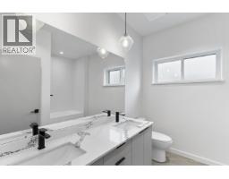 41717 Government Road, Squamish, BC V0N1H0 Photo 18