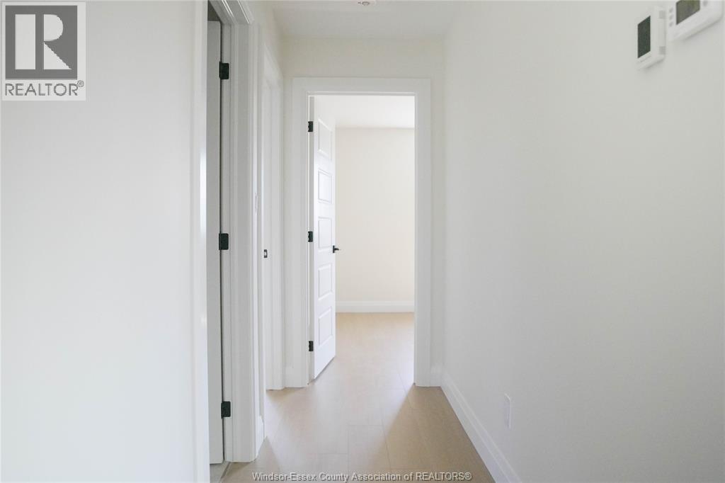 21 Hawthorne CRESCENT - 22