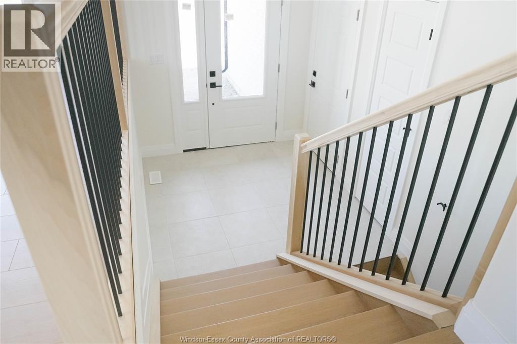 21 Hawthorne CRESCENT - 24