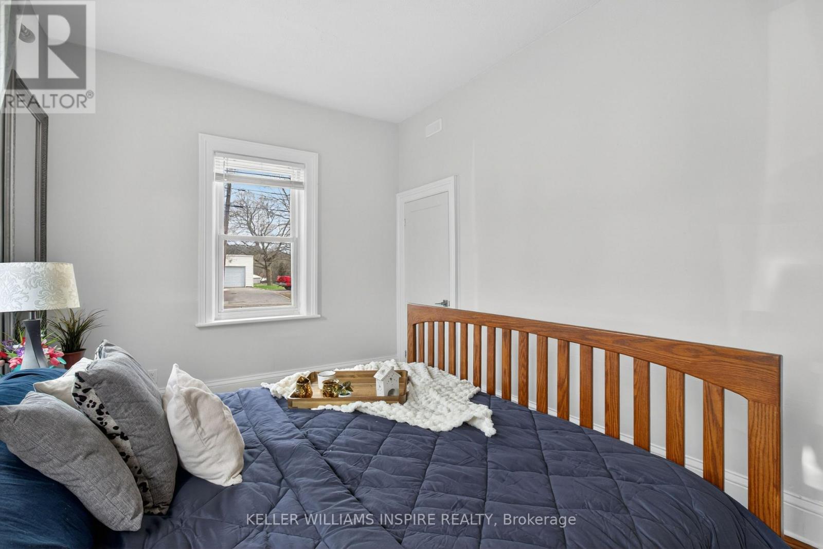22 CONCESSION STREET W - 21