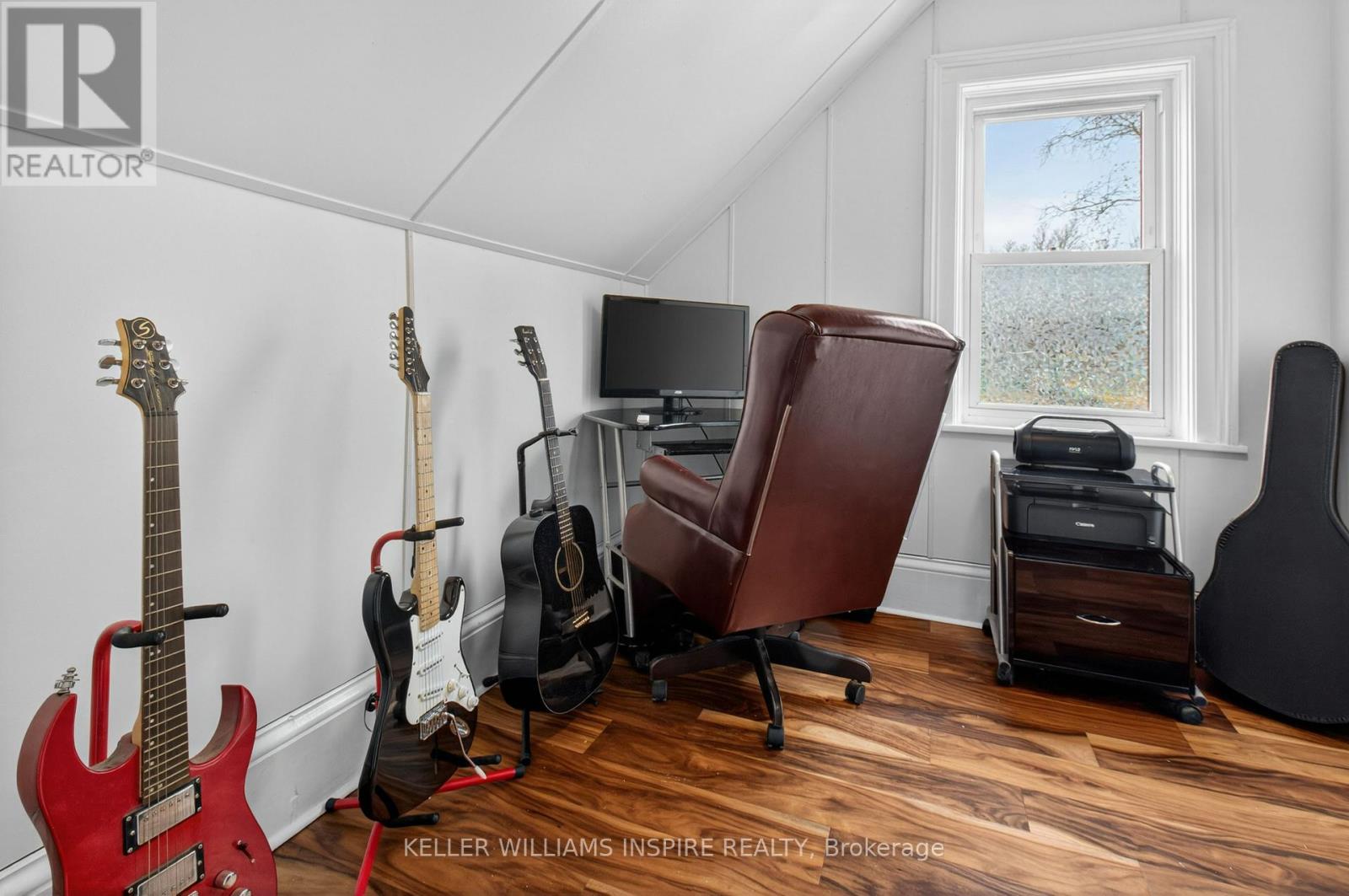 22 CONCESSION STREET W - 27