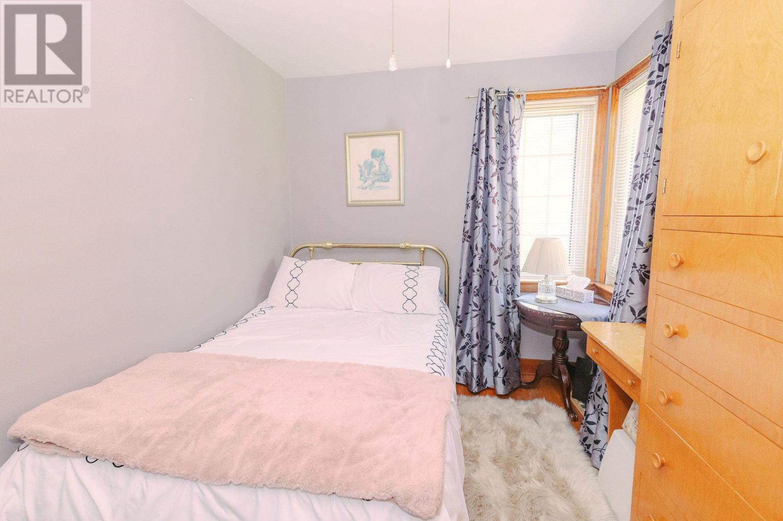 348 Pine ST - 27