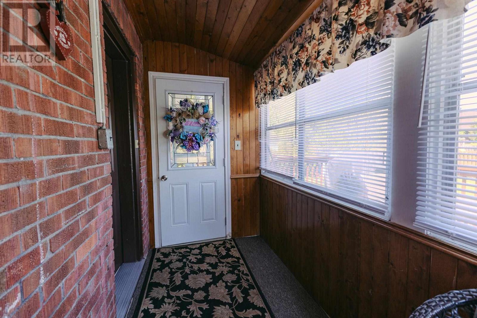 348 Pine ST - 46