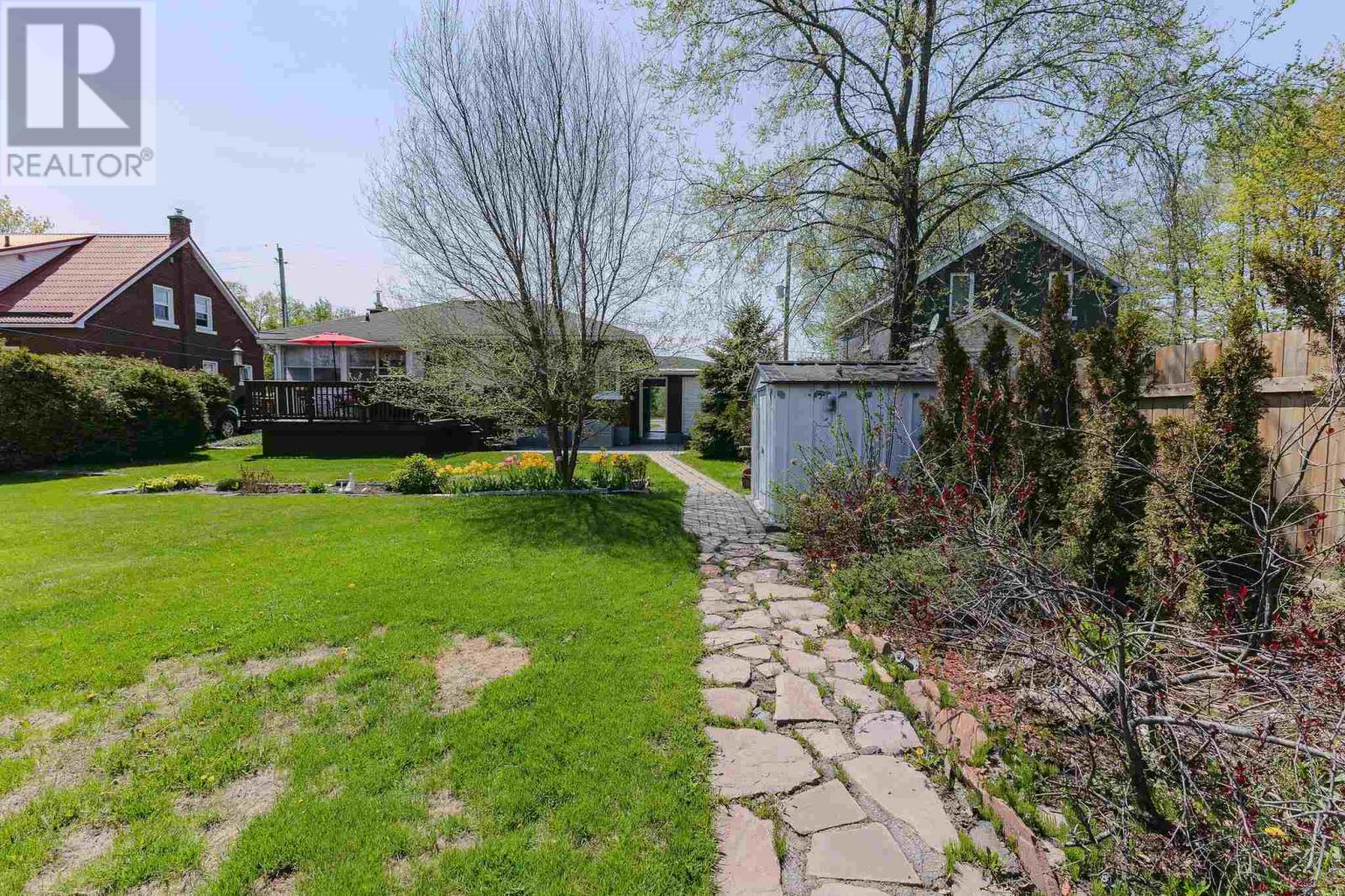 348 Pine ST - 7