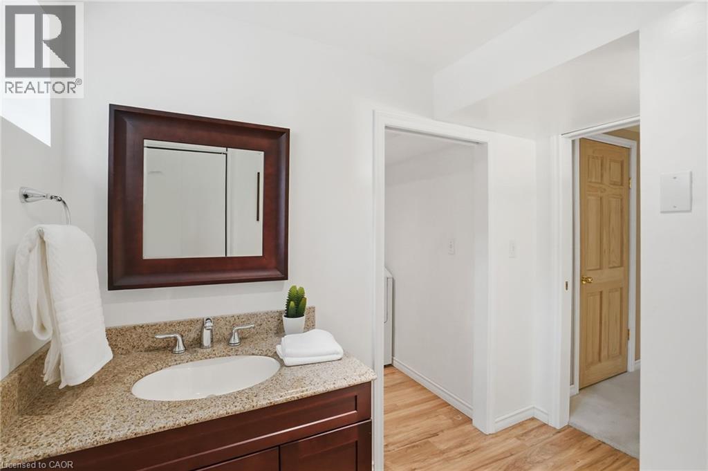 504 KENMARR Crescent - 33