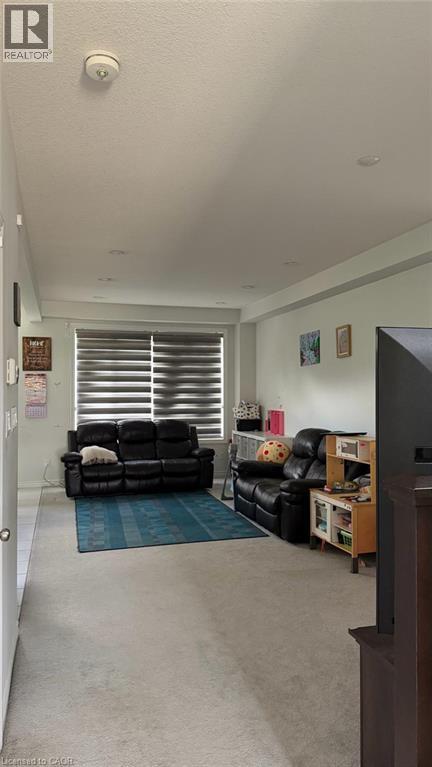 6 GLEASON Crescent — photo 3