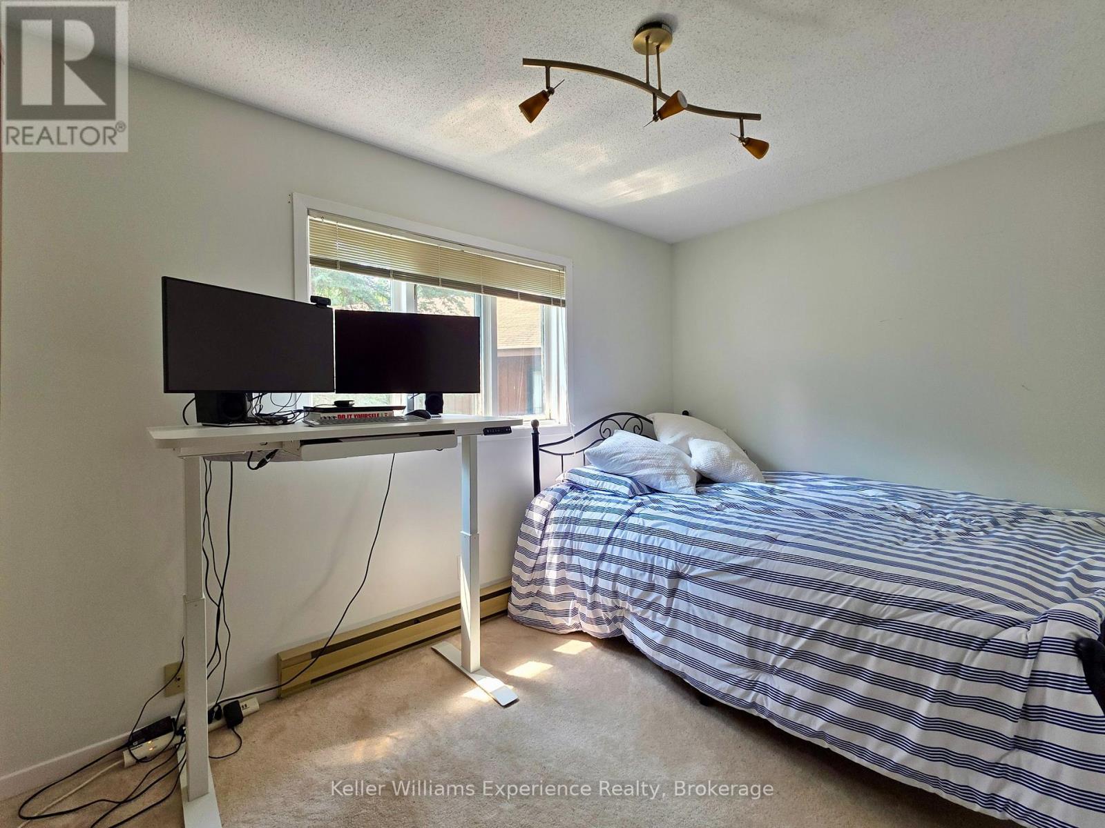 #10 49 SOUTHBANK DRIVE - 20