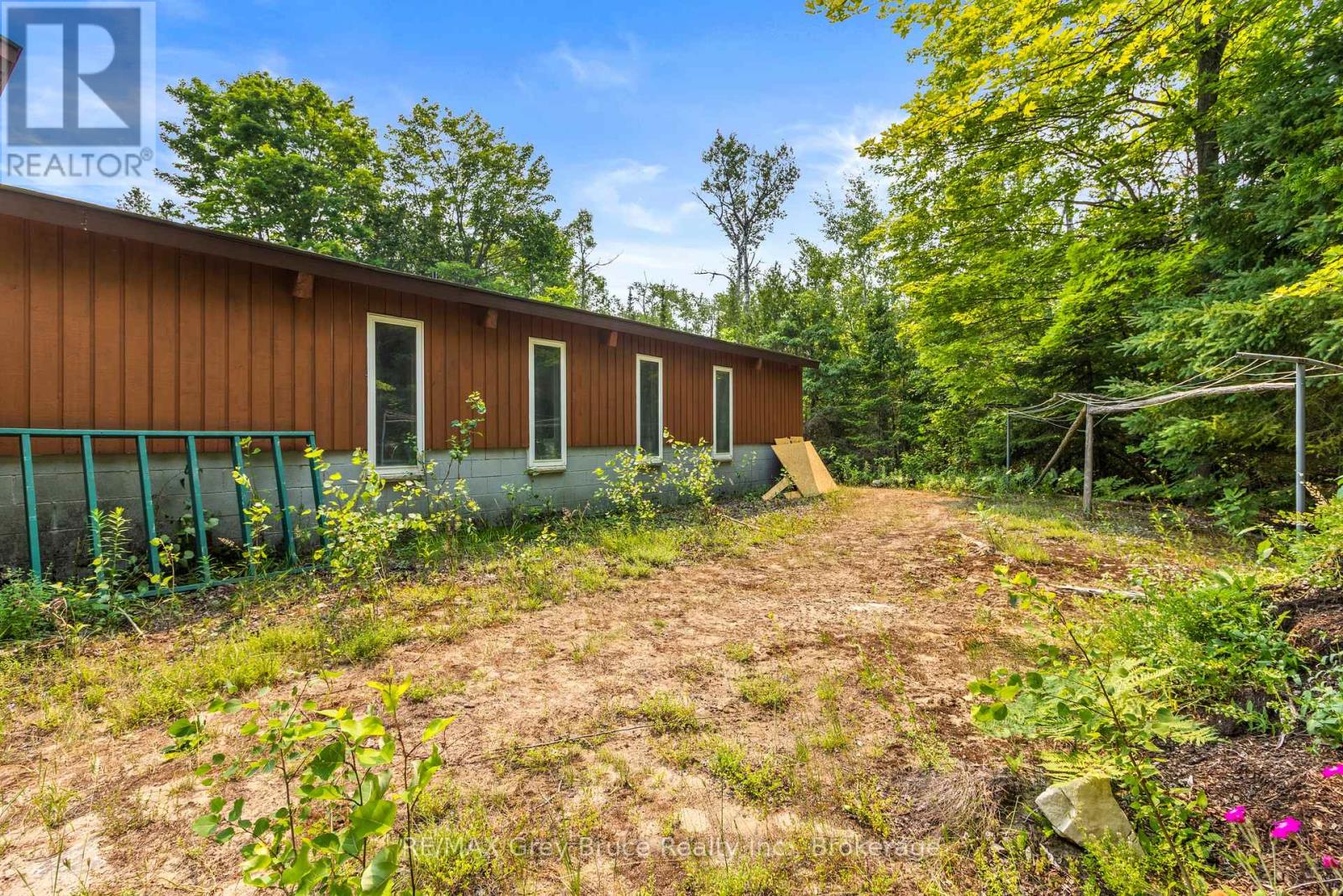 479 DYERS BAY ROAD - Image 40