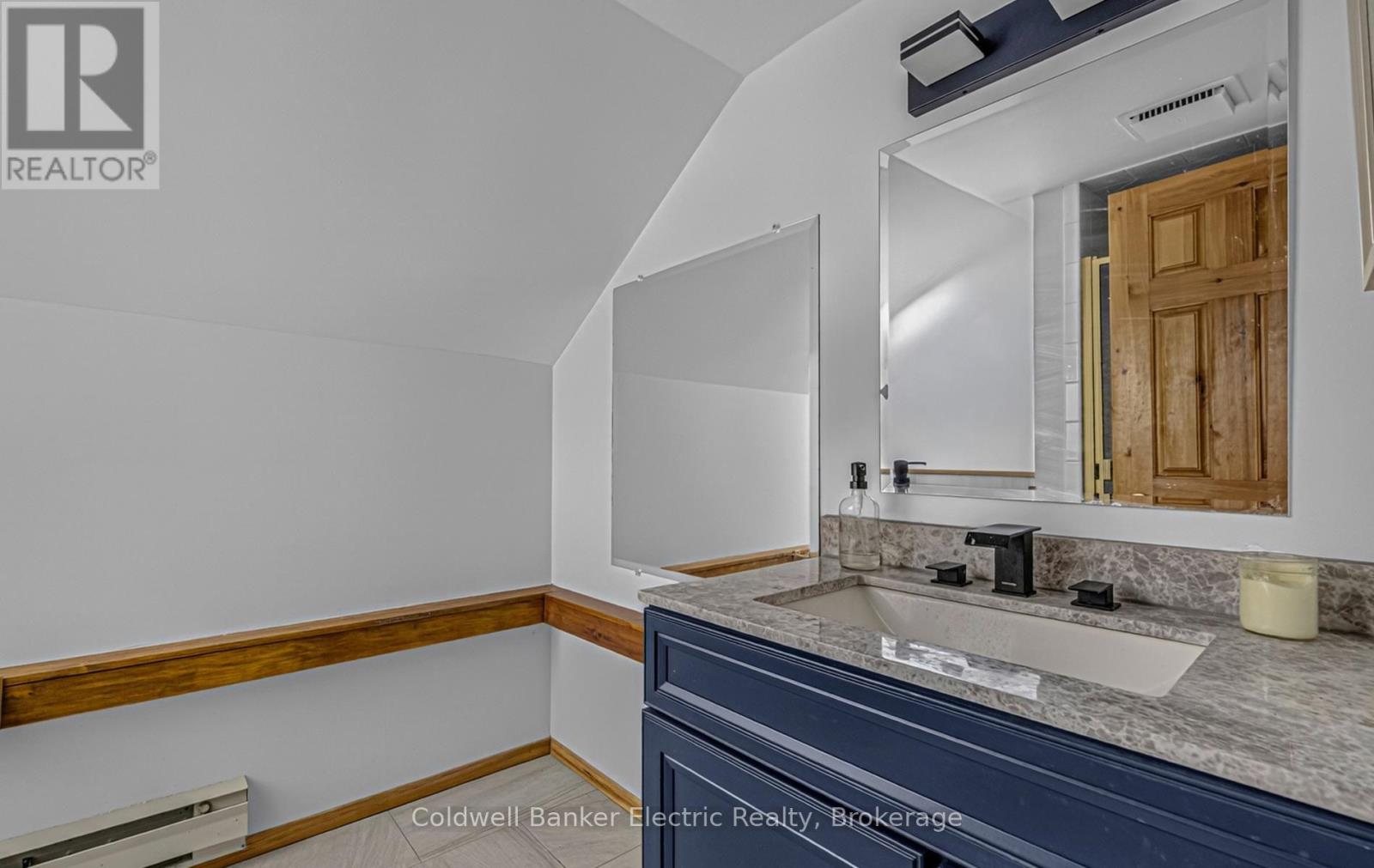 843 JACK LAKE ROAD - 28