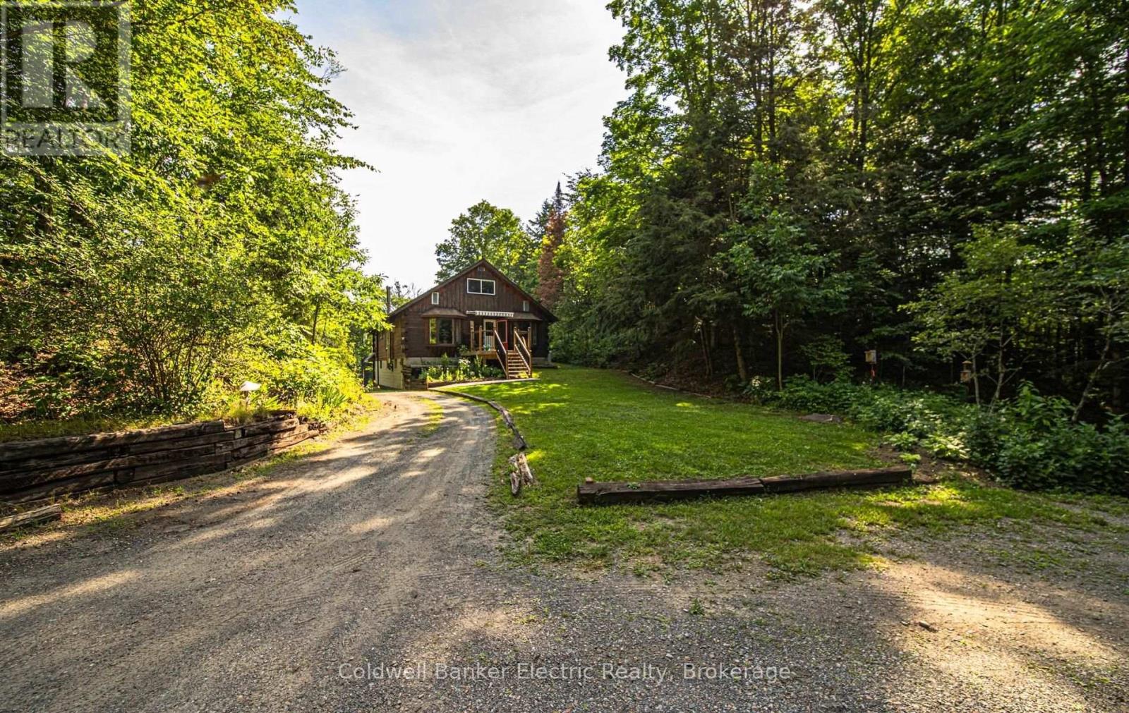 843 JACK LAKE ROAD - 44