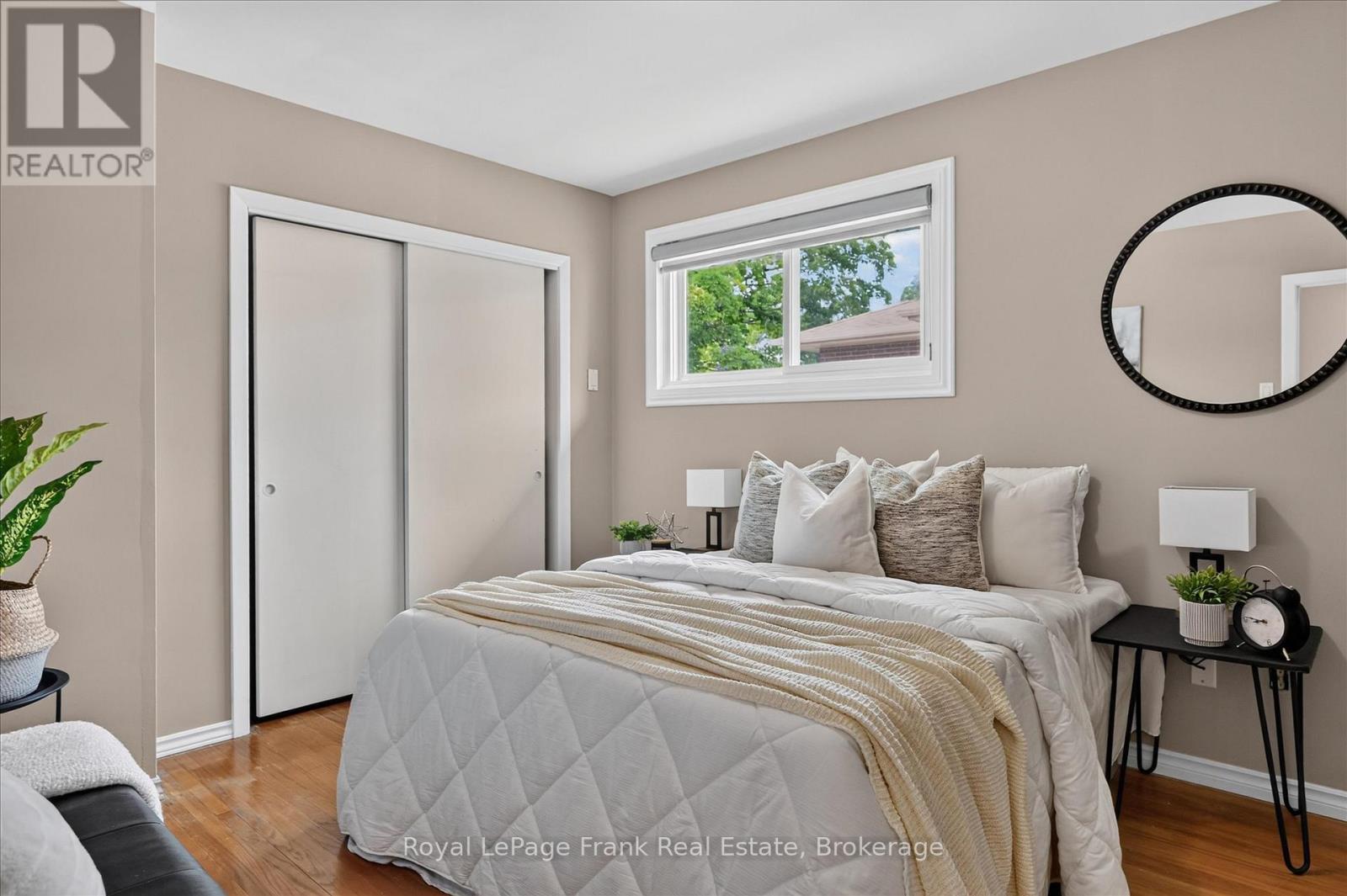 870 HEMLOCK STREET - 16
