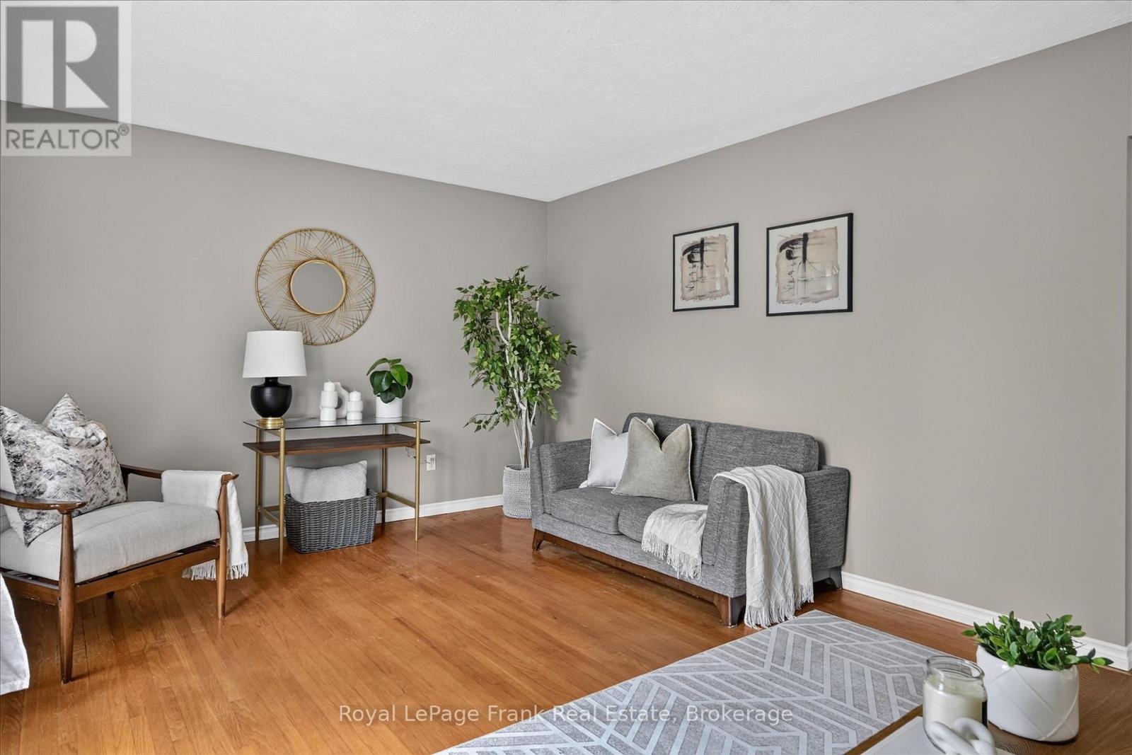 870 HEMLOCK STREET - 7