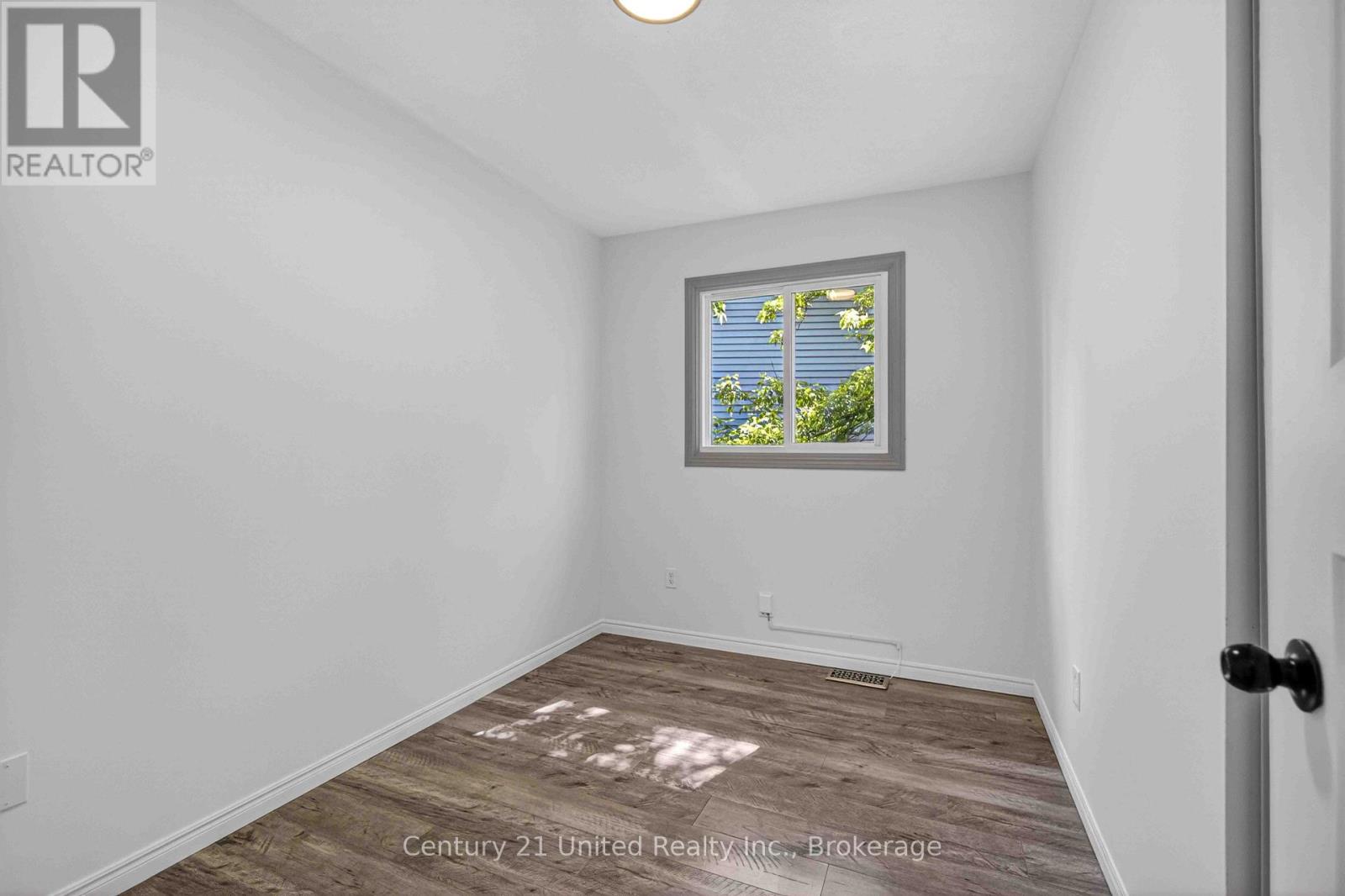 1255 HUNTINGTON CIRCLE - 17