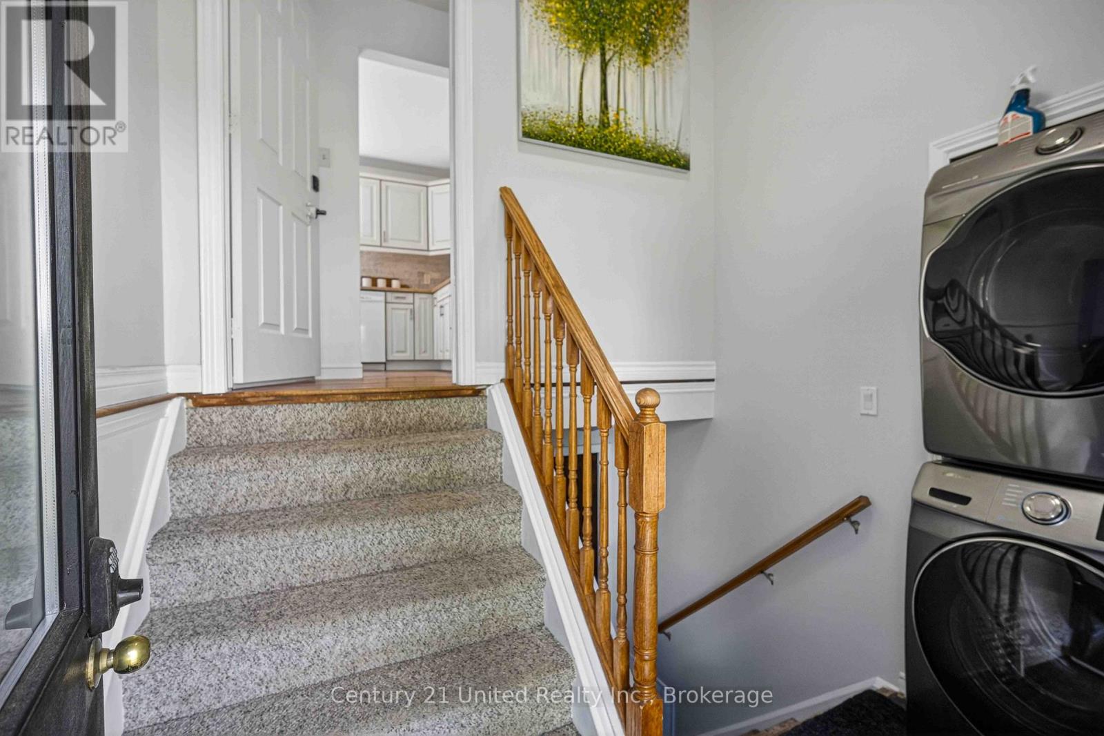 1255 HUNTINGTON CIRCLE - 19