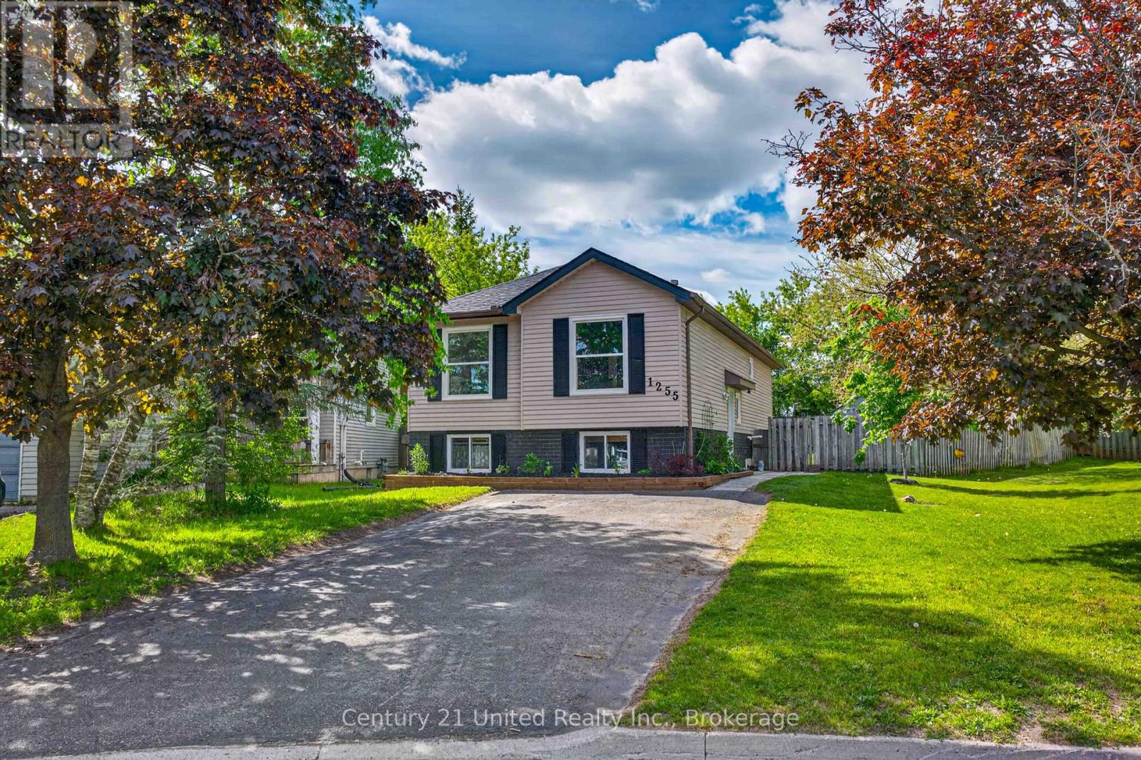 1255 HUNTINGTON CIRCLE - 2