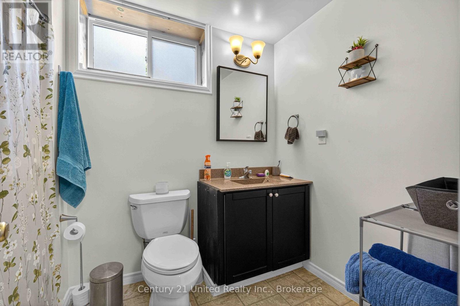 1255 HUNTINGTON CIRCLE - 28