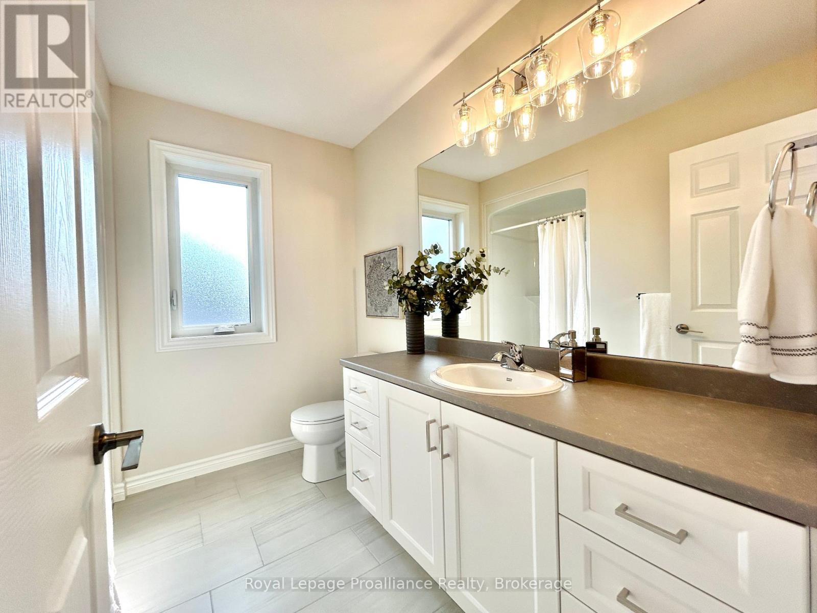 93 ATHABASKA DRIVE - 14