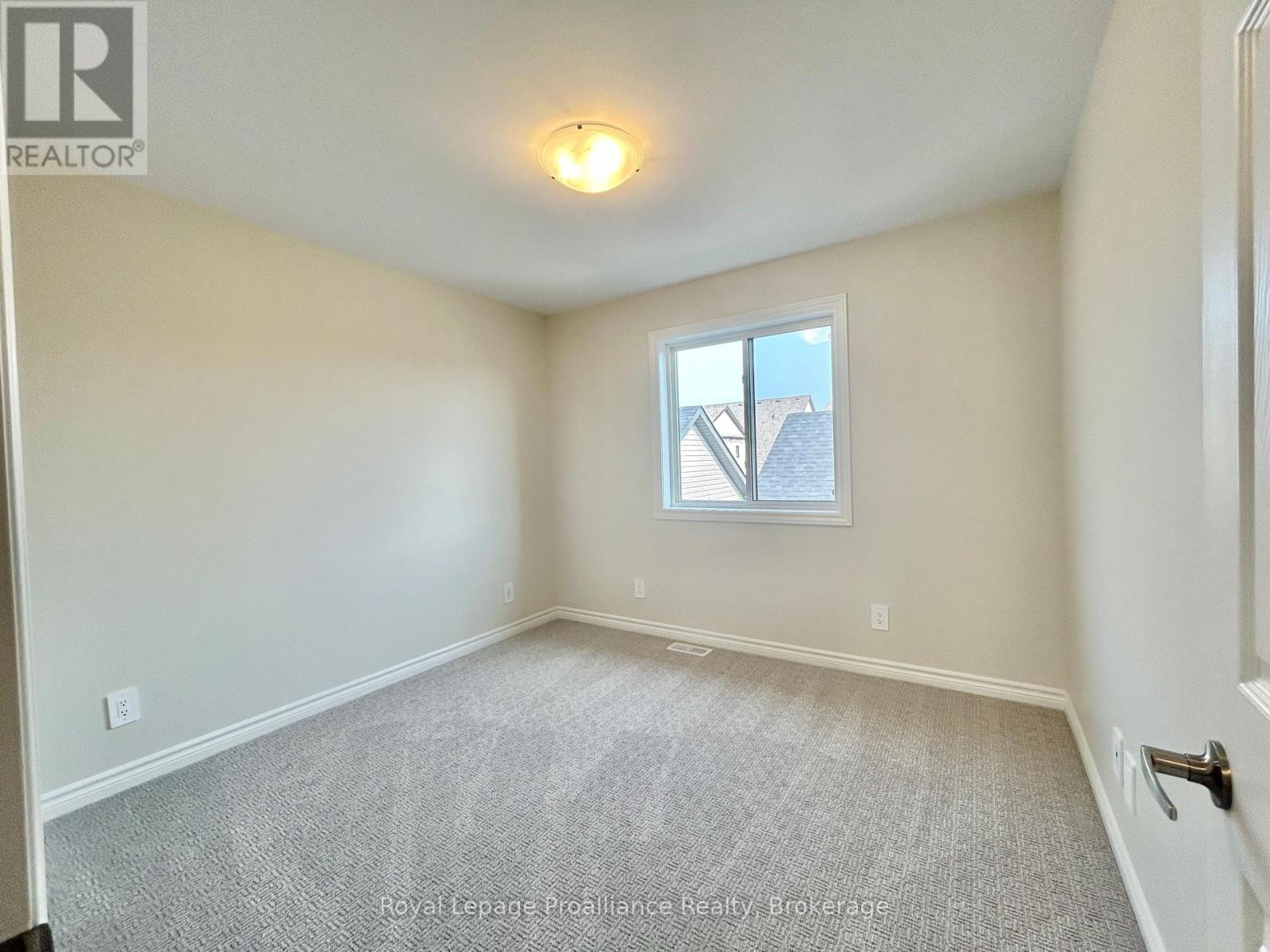 93 ATHABASKA DRIVE - 16