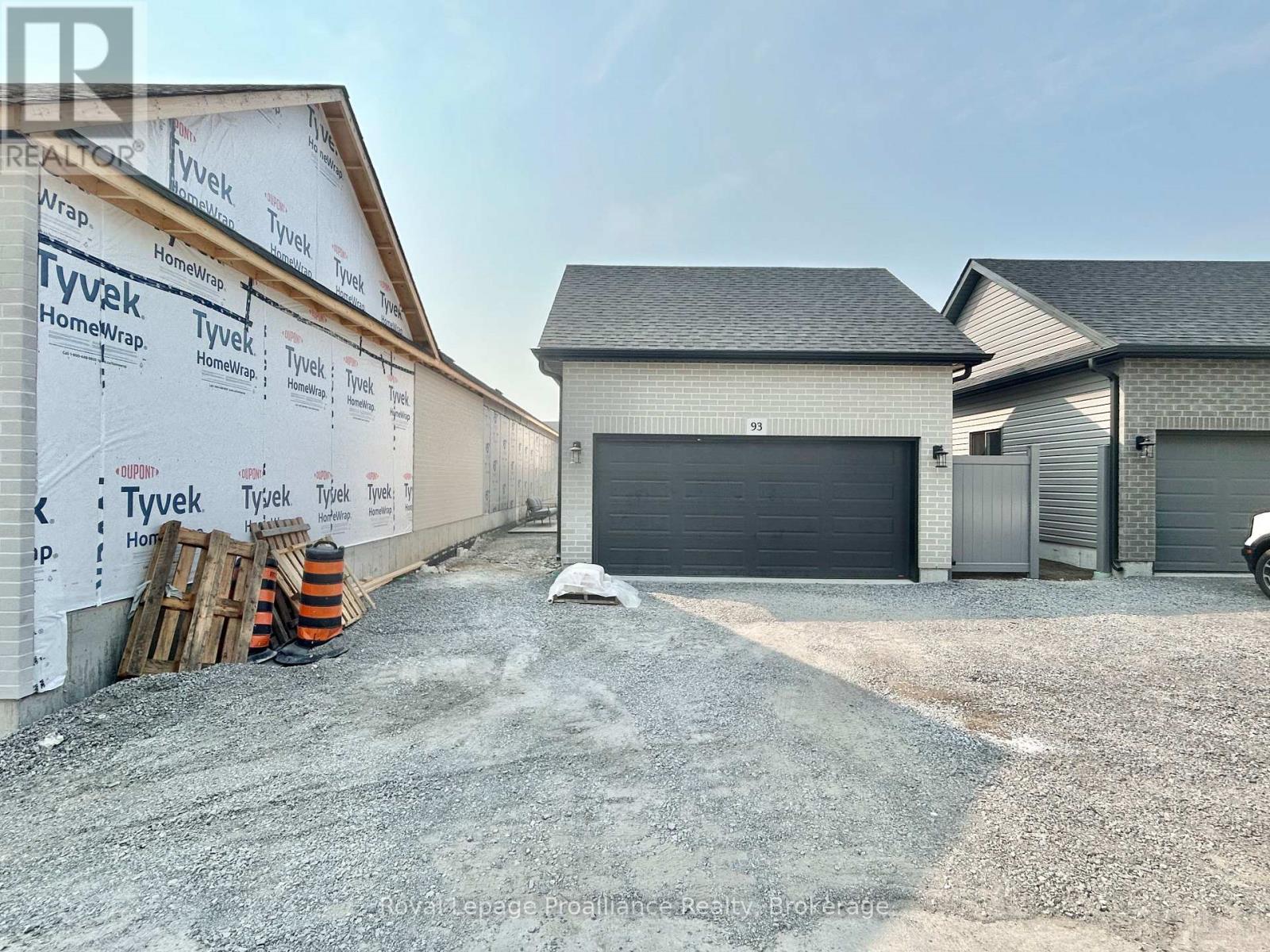 93 ATHABASKA DRIVE - 19