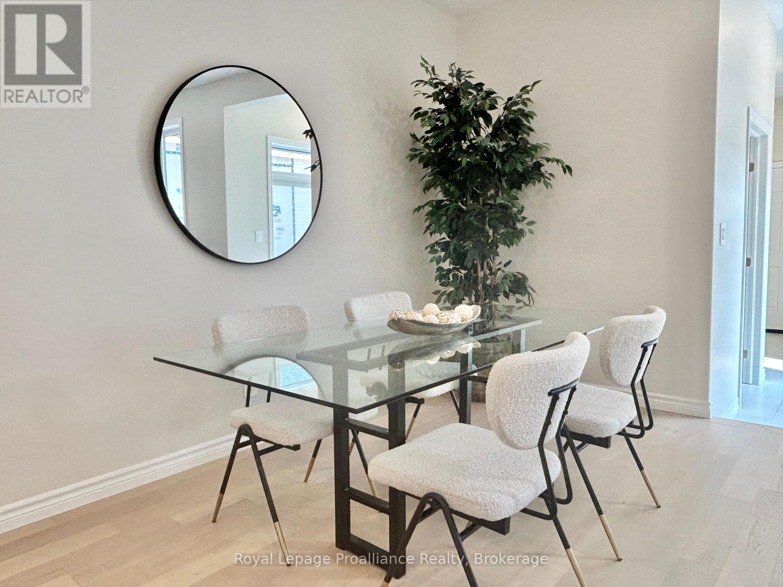 93 ATHABASKA DRIVE - 7