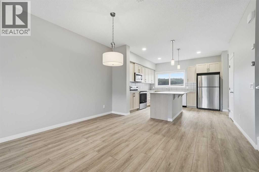 831 Wolf Willow Boulevard SE - 7