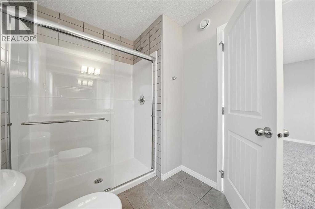 831 Wolf Willow Boulevard SE - 22
