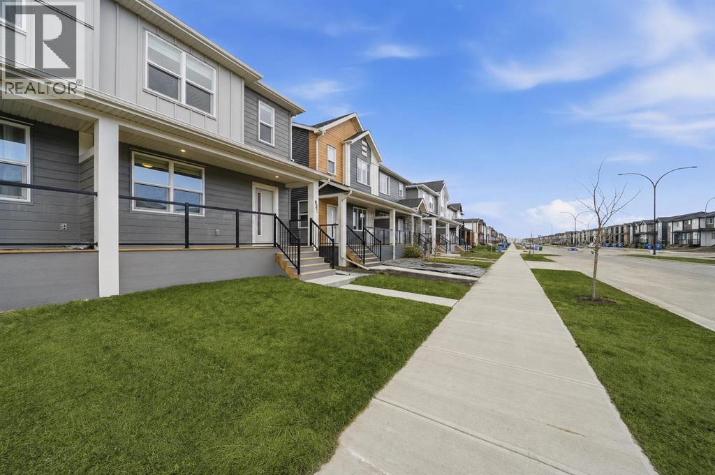 831 Wolf Willow Boulevard SE - 38