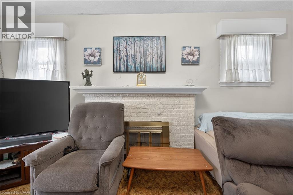 96 BARNESDALE Boulevard S - 23