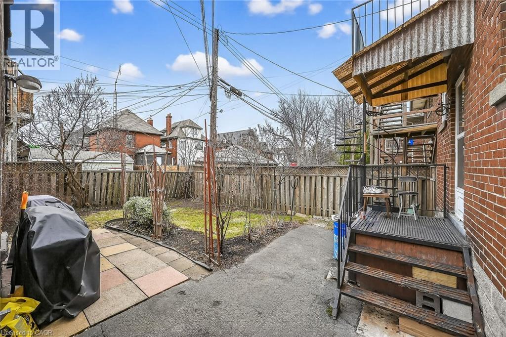 96 BARNESDALE Boulevard S - 41