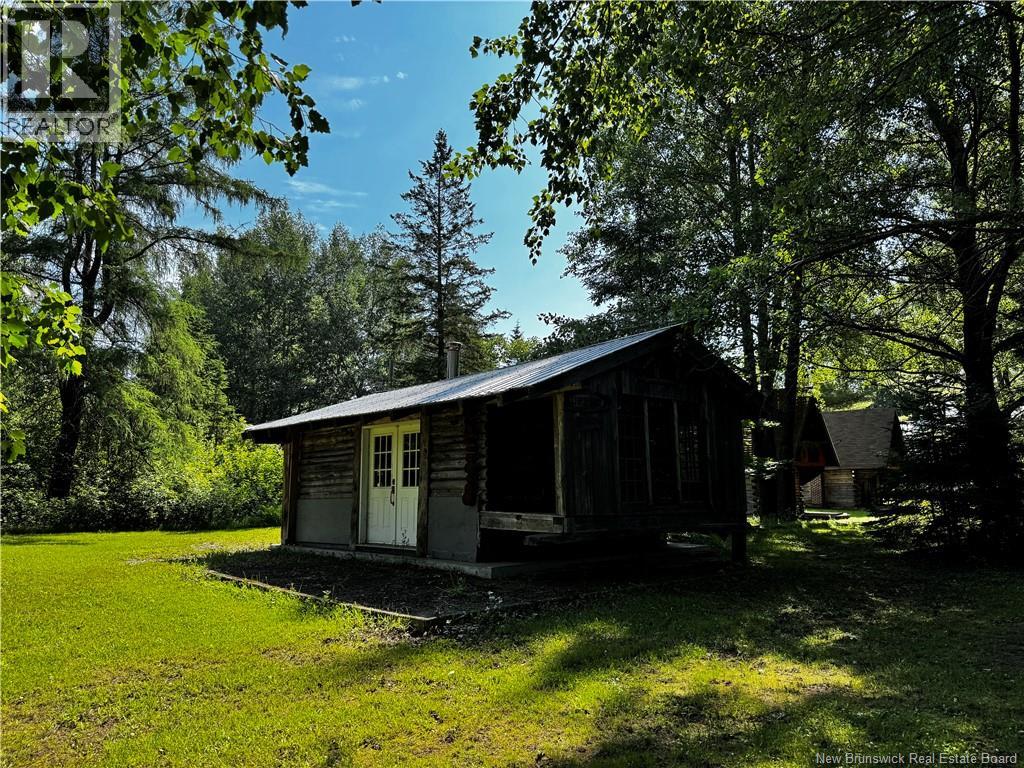 1064 BAISLEY Road - 10