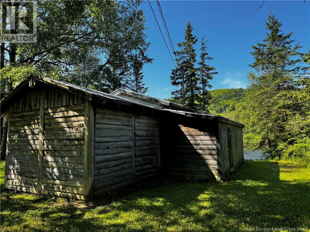 1076 BAISLEY Road - Image 28