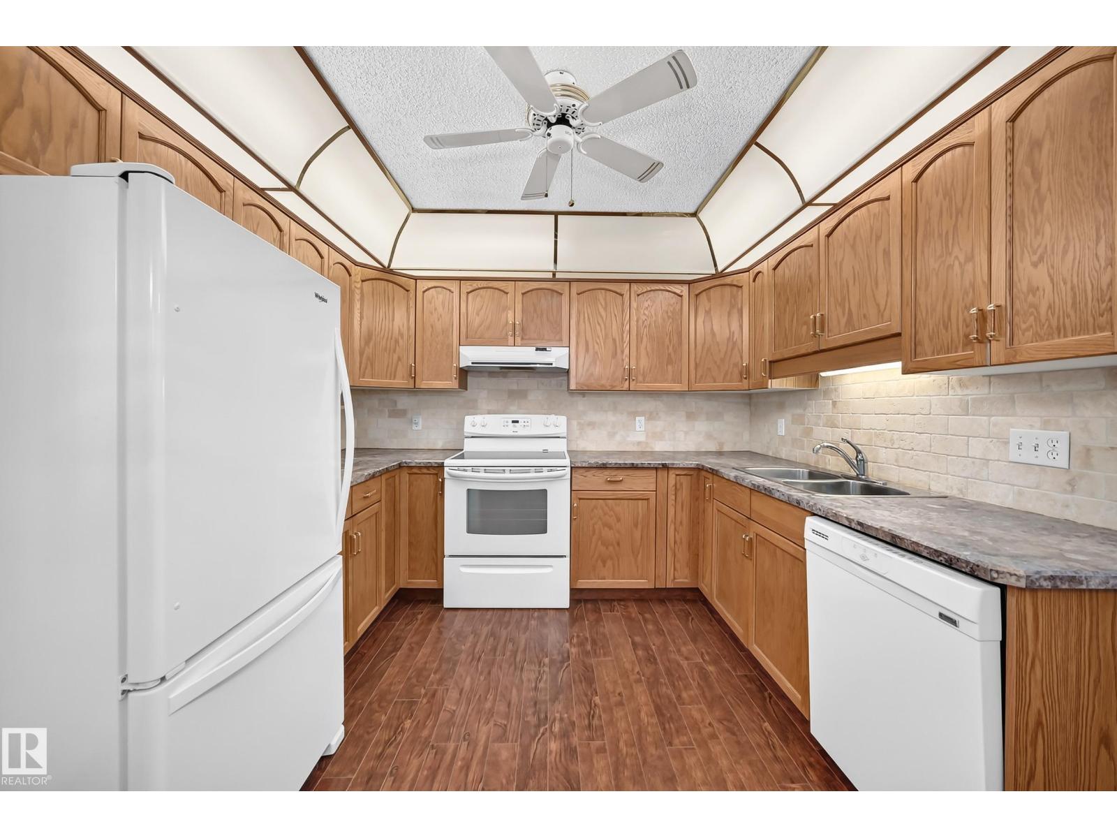 #109 10945 21 AV NW - 11