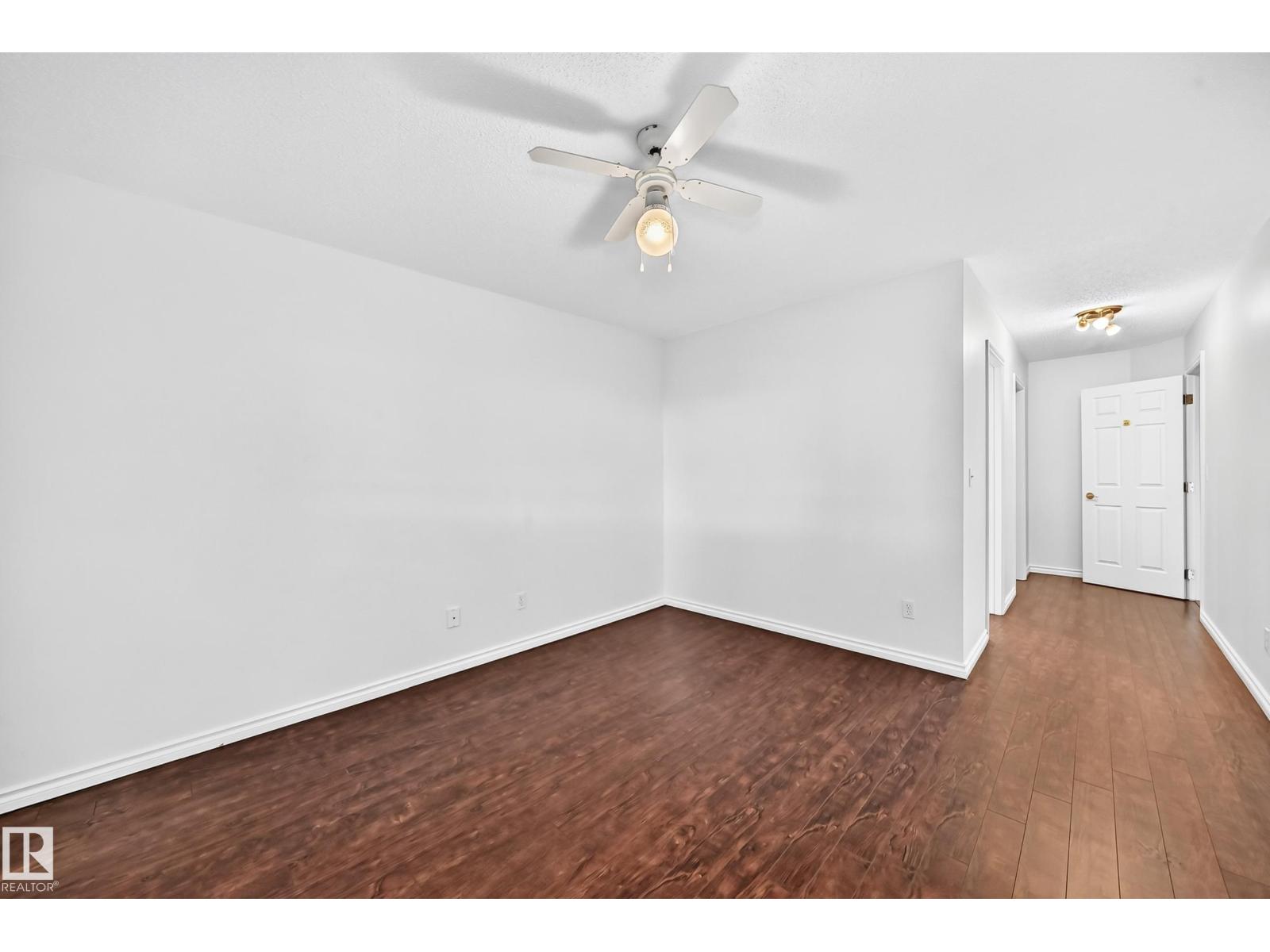 #109 10945 21 AV NW - 15