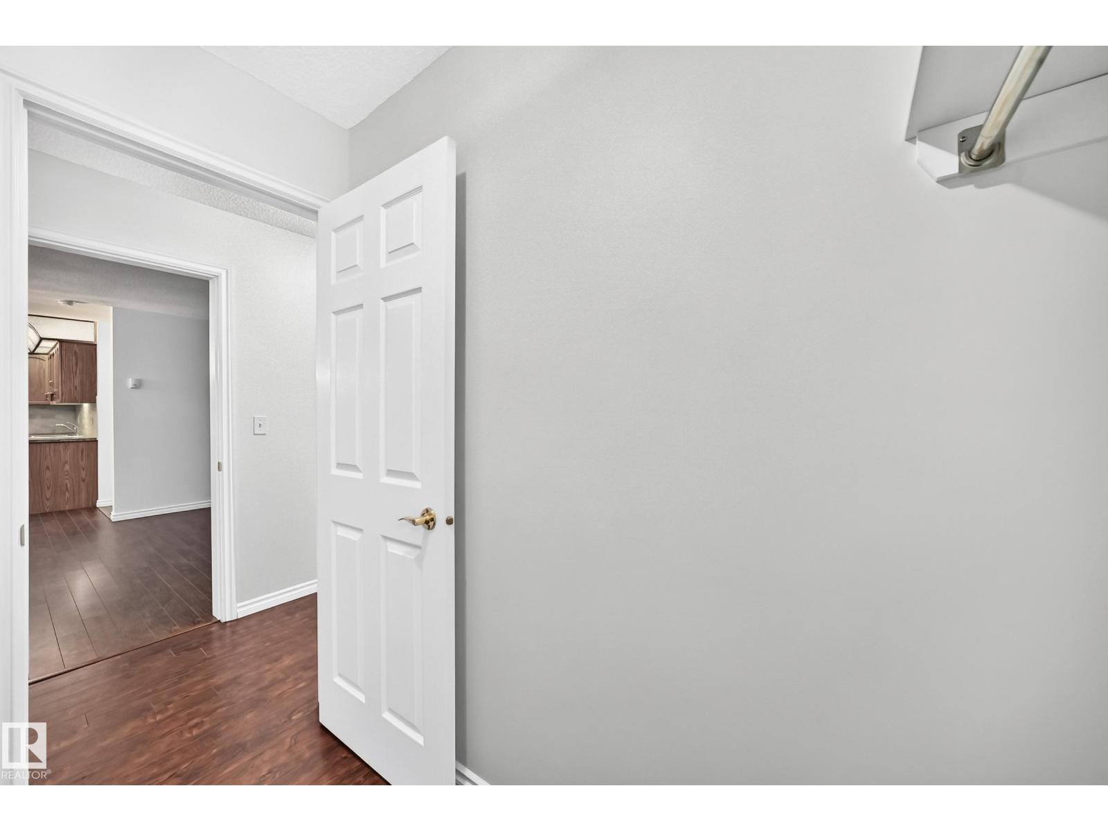 #109 10945 21 AV NW - 22