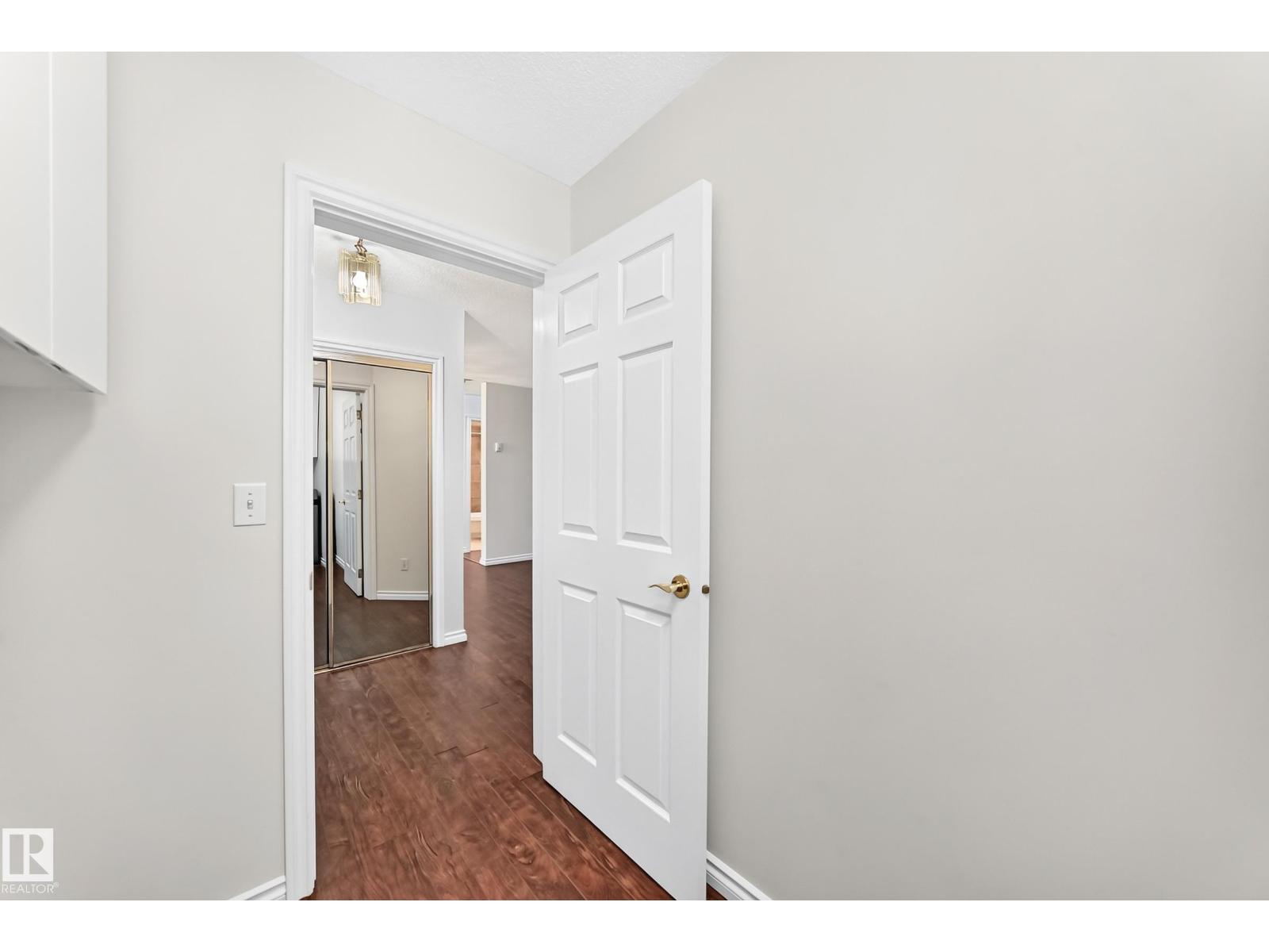 #109 10945 21 AV NW - 23