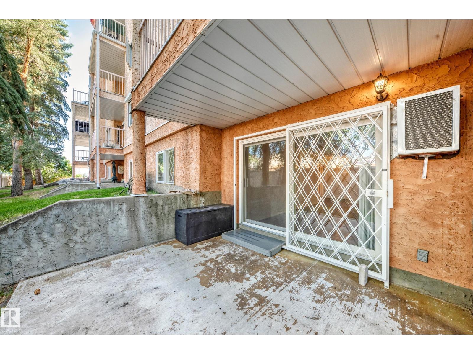 #109 10945 21 AV NW - Image 33