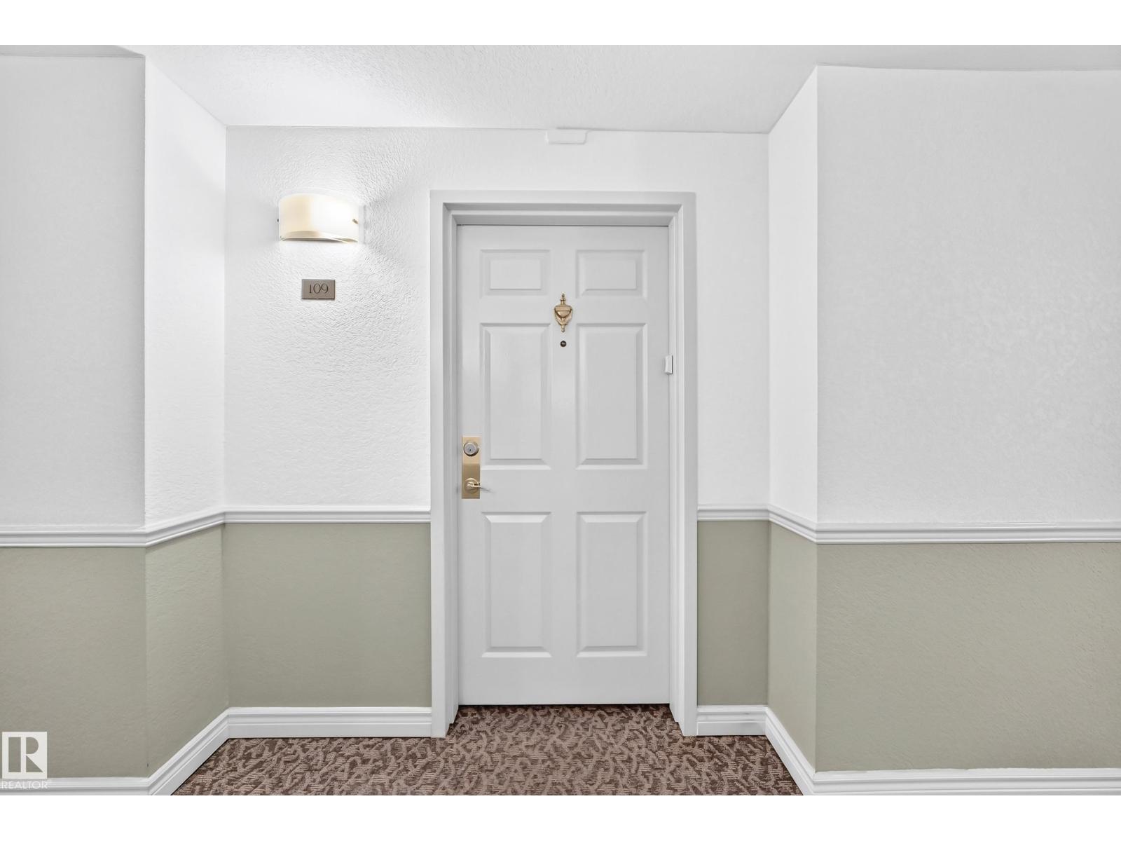 #109 10945 21 AV NW - 34