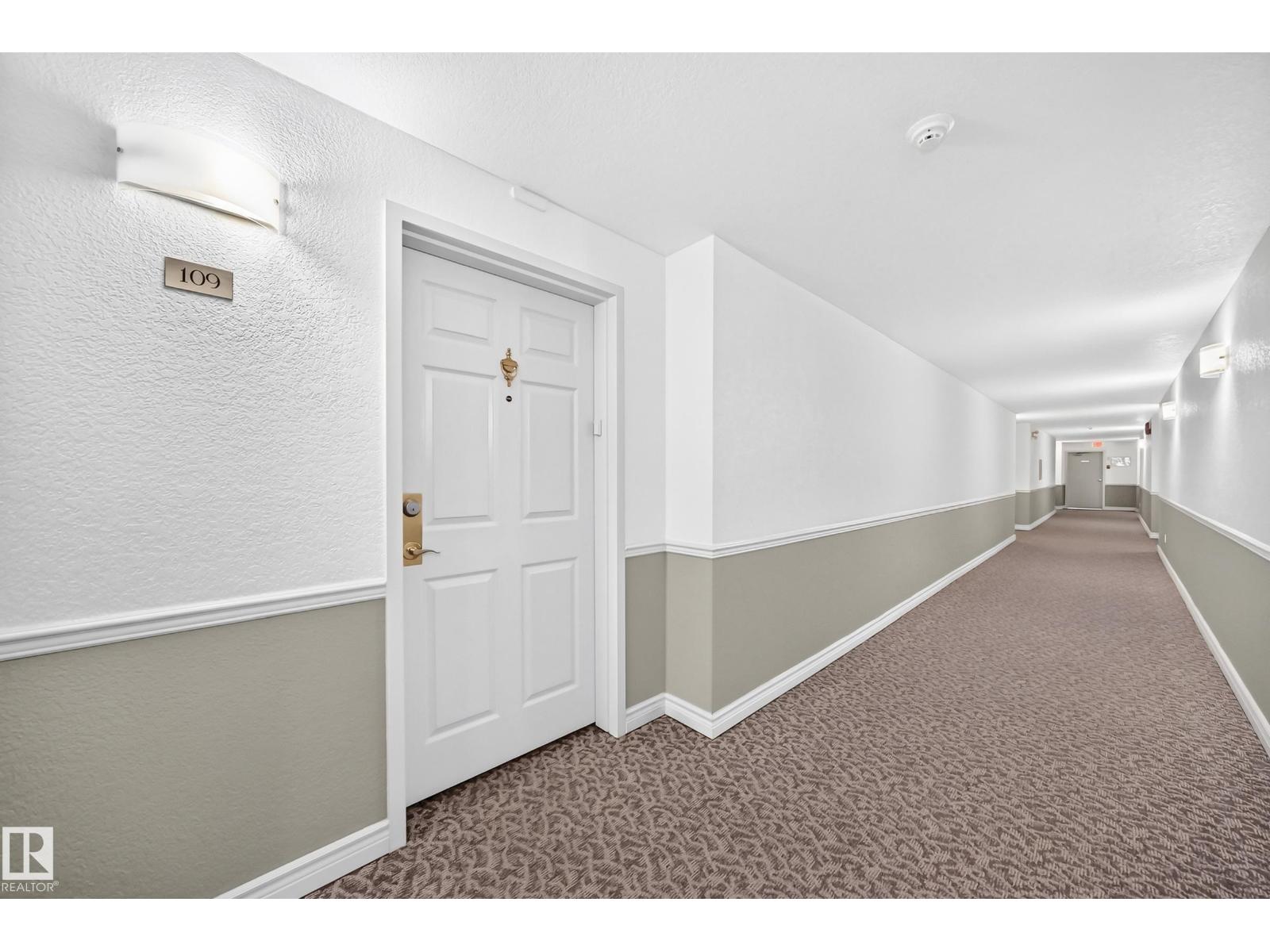 #109 10945 21 AV NW - Image 35