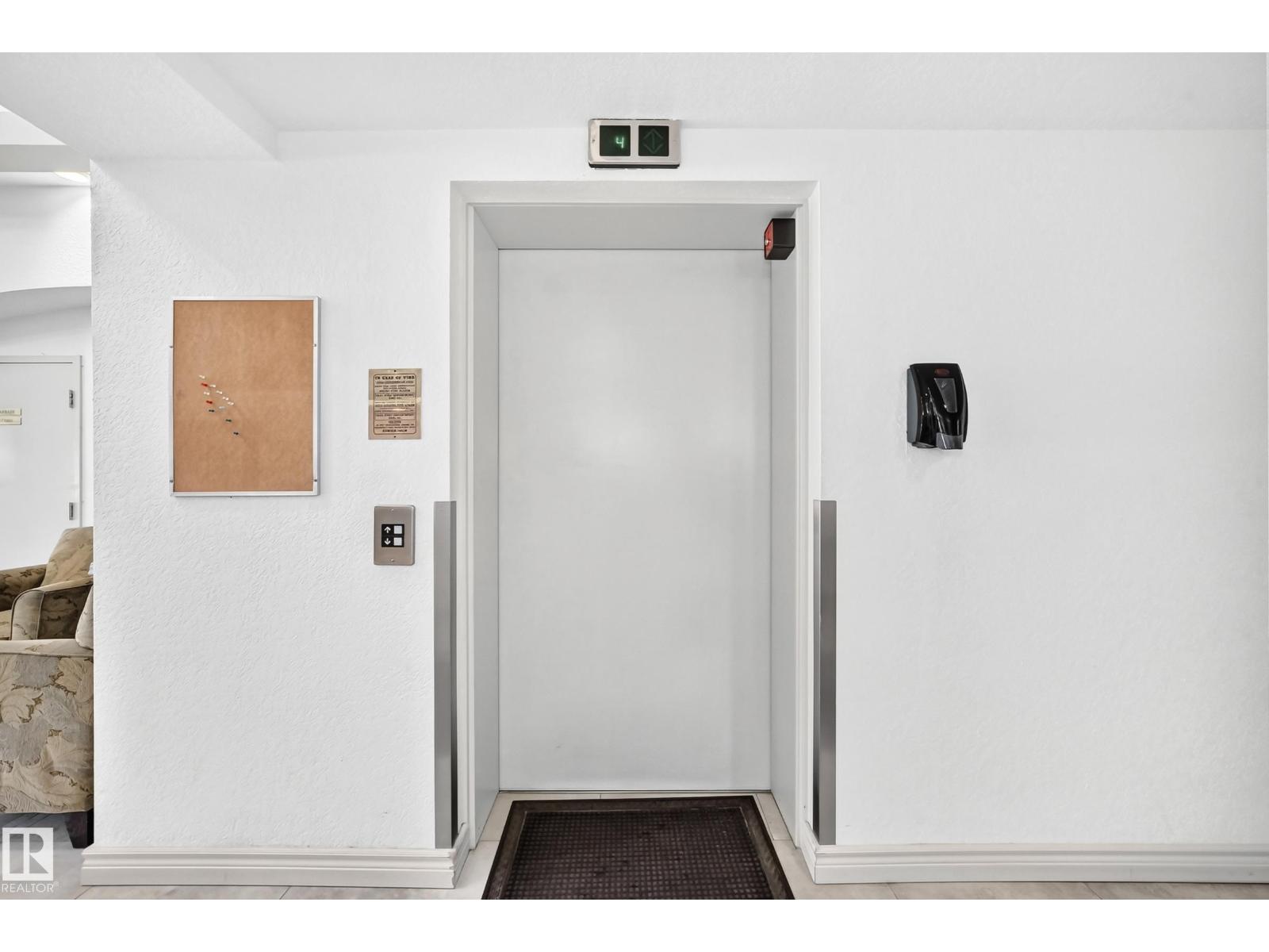 #109 10945 21 AV NW - 36