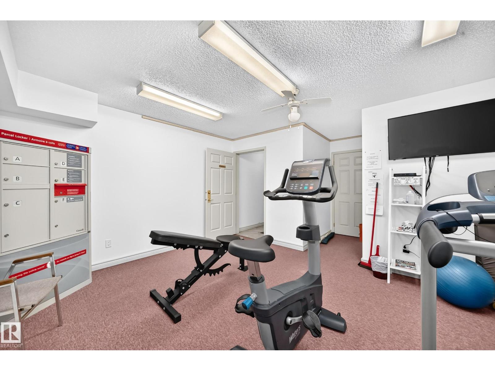 #109 10945 21 AV NW - 39