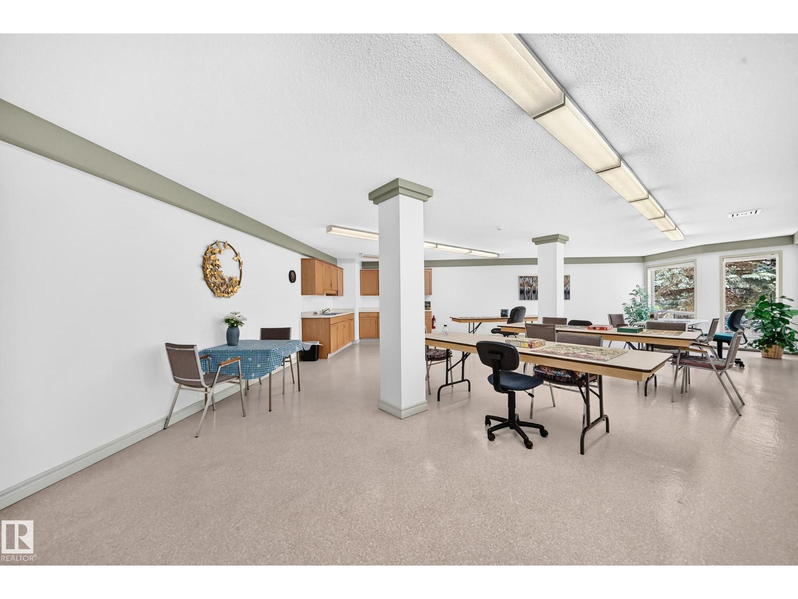 #109 10945 21 AV NW - 41