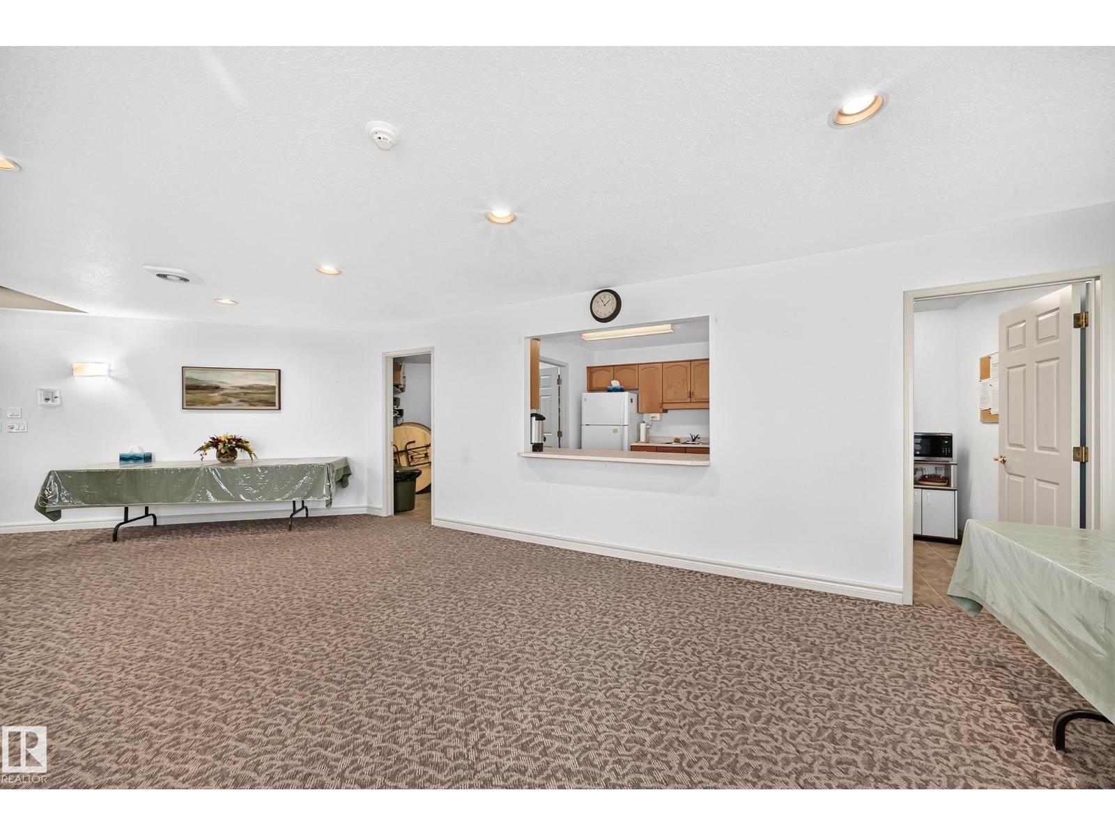 #109 10945 21 AV NW - 51