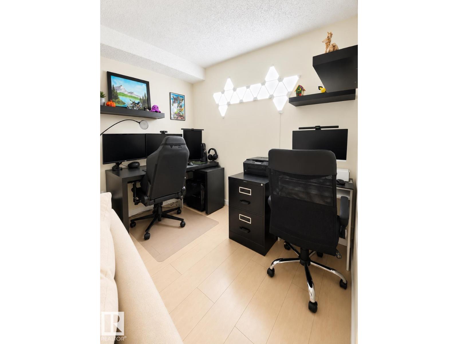 #101 11825 71 ST NW - 19