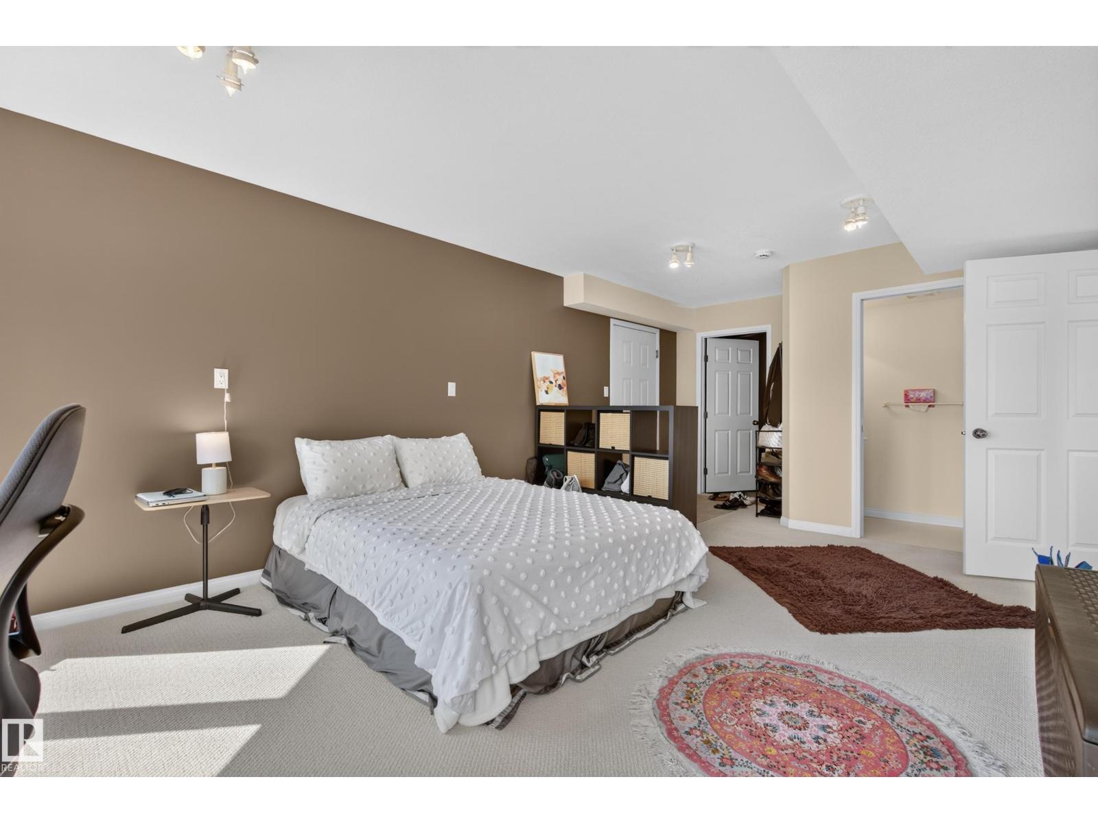 905 26 ST - 12