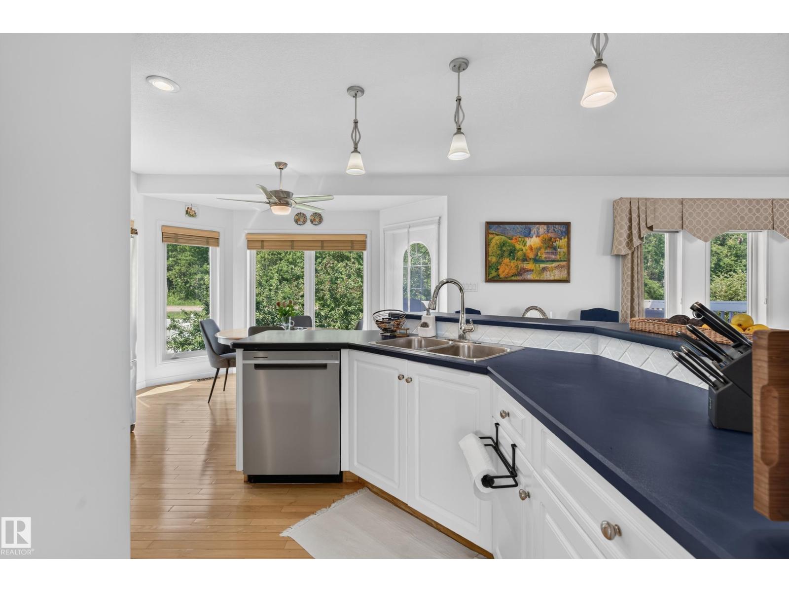 905 26 ST - 28