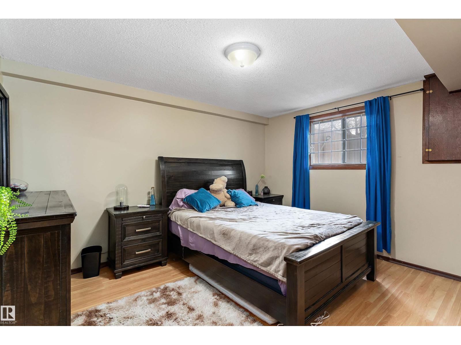 12916 69 ST NW - 32